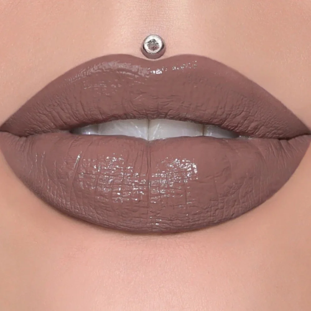 JEFFREE STAR TEA BASH Highly Pigmented Supreme Gloss